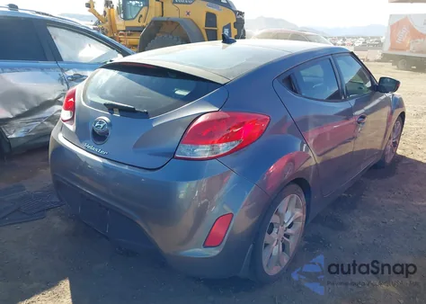 2015 Hyundai Veloster z USA, uszkodzony, nr VIN KMHTC6AD4FU237905